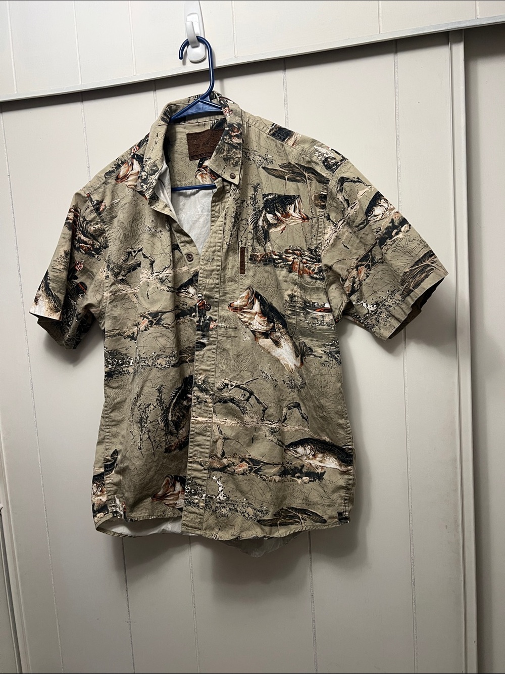 North River medium Men's Short-Sleeve Fishing Print Shirt in olive green
